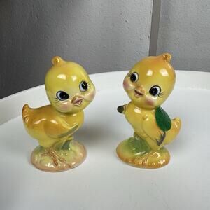 Rare VTG Ceramic Norcrest Anthropomorphic Yellow Birds Salt & Pepper Shakers